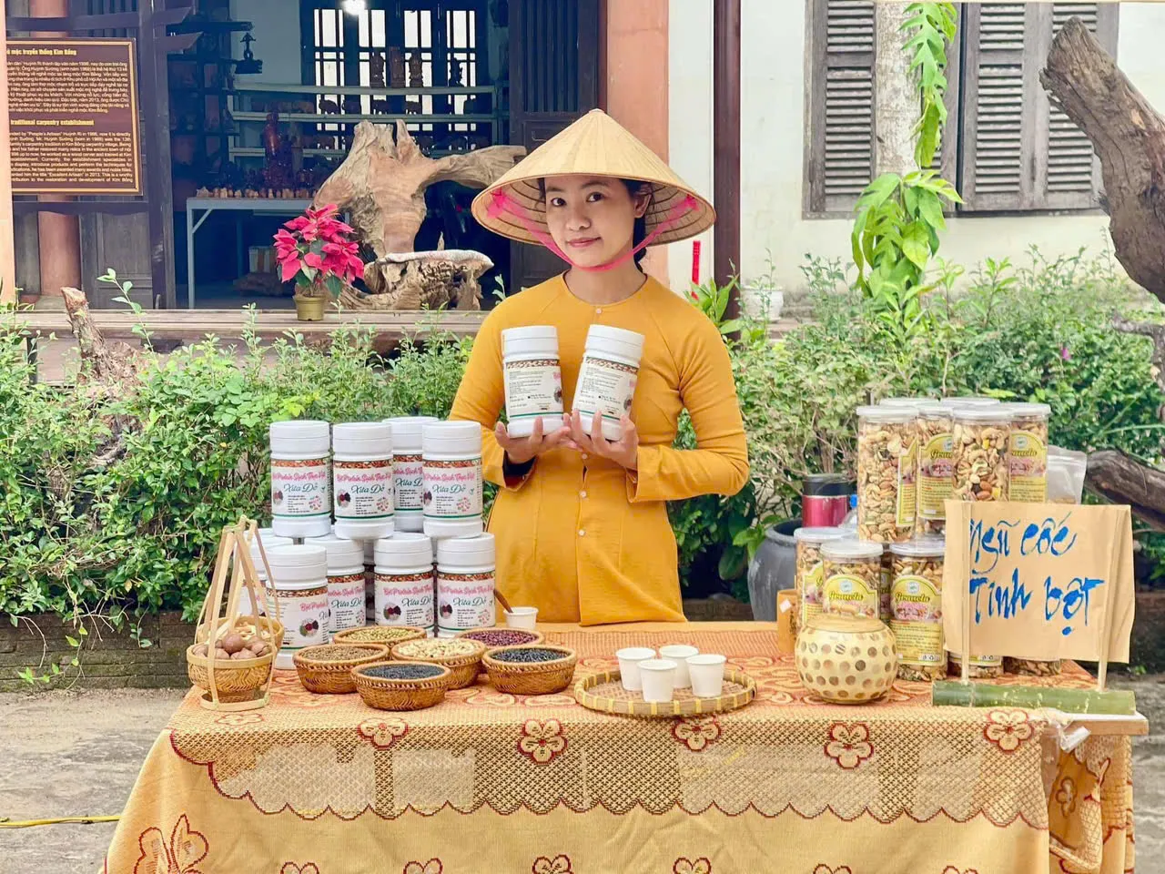 Liên Hệ